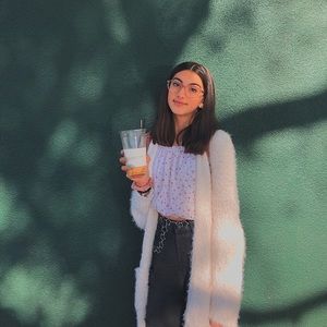 Meet your Posher, Stella